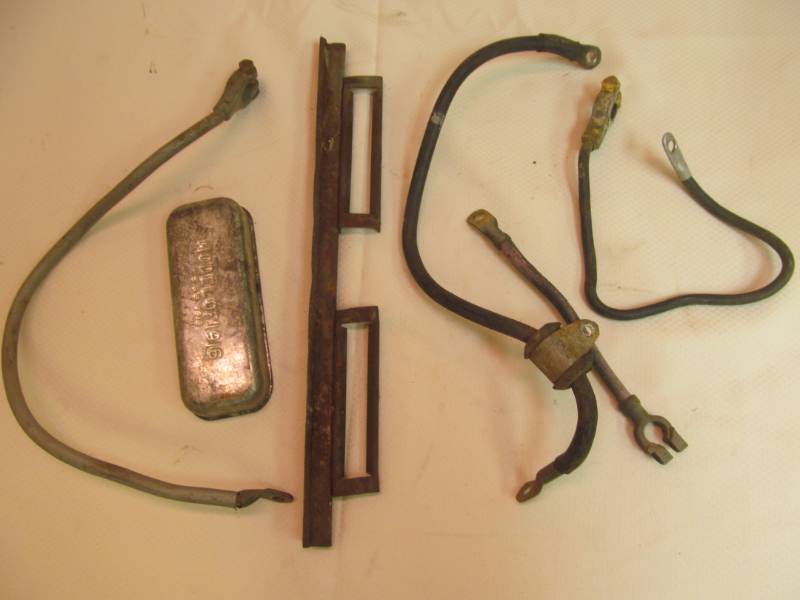 lot 17 image: vintage battery cables