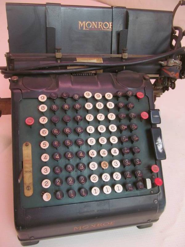 lot 29 image: Vintage Monroe adding machine