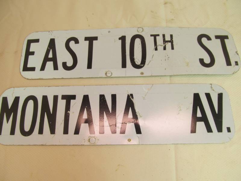 lot 40 image: street signs