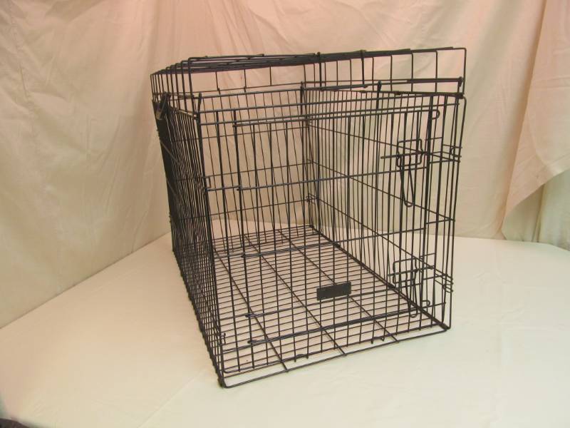 lot 62 image: Pet Kennel
