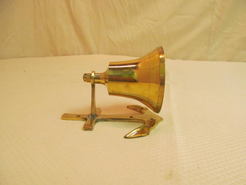 lot 86 image: Brass Bell Wall Mount