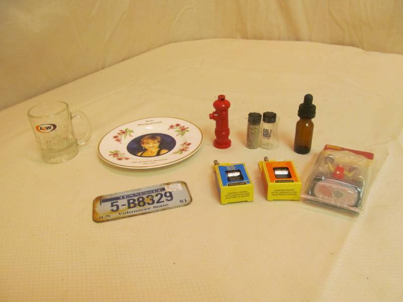 lot 108 image: Princess Diana Plate, A&W Mug, Trinket Collectibles