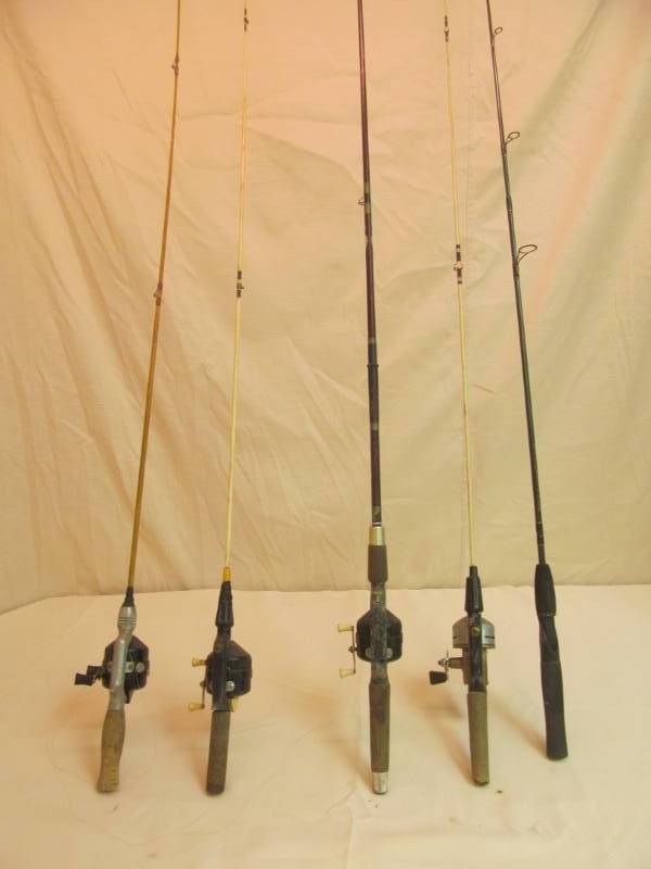 lot 147 image: Group of 5 fishing rods and reels on most