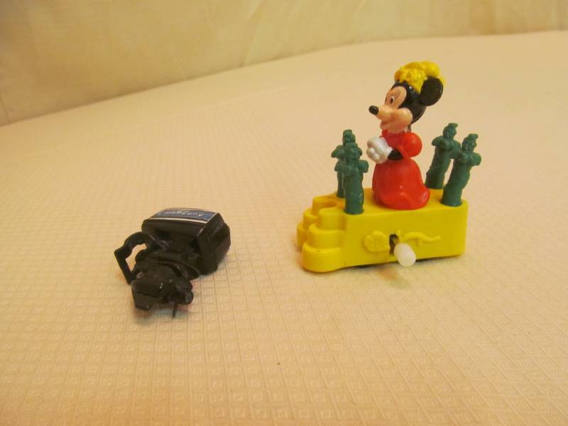 lot 173 image: Wind Up Toys