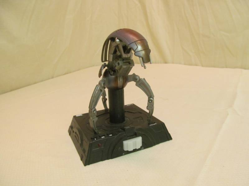 lot 177 image: Tiger Eletronics Action Figure