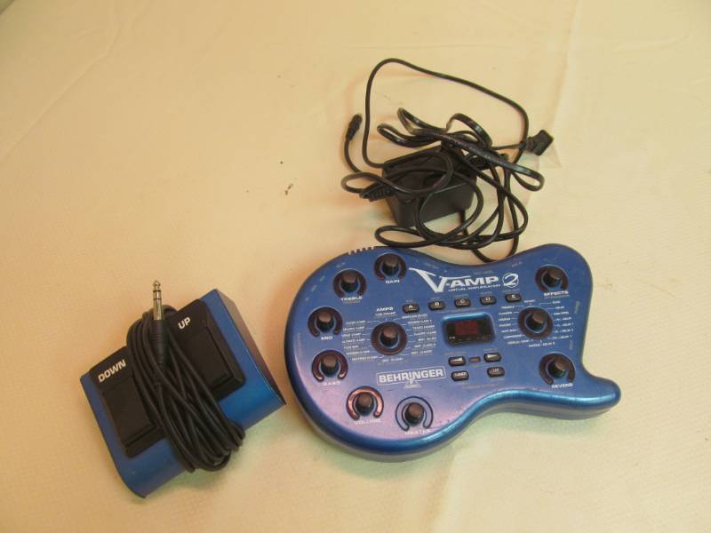 lot 183 image: V-AMP 2 virtual amplifacation - foot pedal controls- behringer