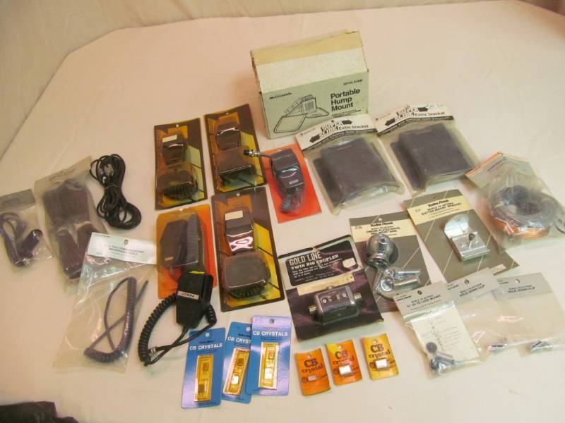 lot 198 image: Electronic Assortment