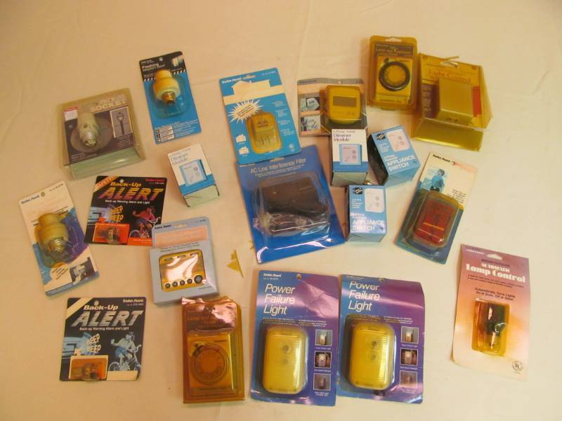 lot 204 image: NIP- Light Control Timers, Security Power Failure Lights, Back up alerts and more