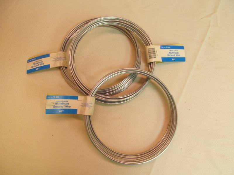 lot 207 image: 1 Rolls Aluminum Ground Wire 40 rolls