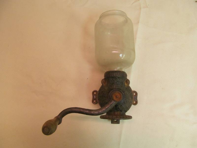 lot 210 image: Antique Arcade Cristal Coffee Grinder