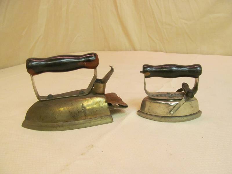 lot 211 image: Antique dover asbestos sadIron Salesman Sample Dated May 22, 1900- Vintage Woodin Electric Iron