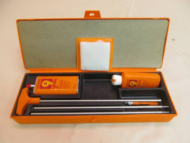 lot 221 image: Gun Cleaning Kit