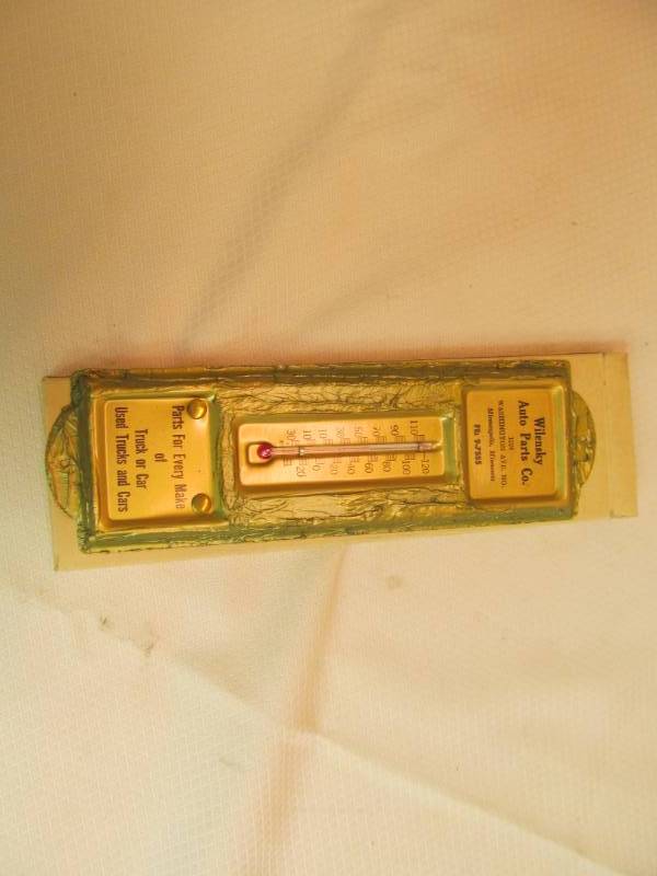 lot 245 image: Vintage Thermometer