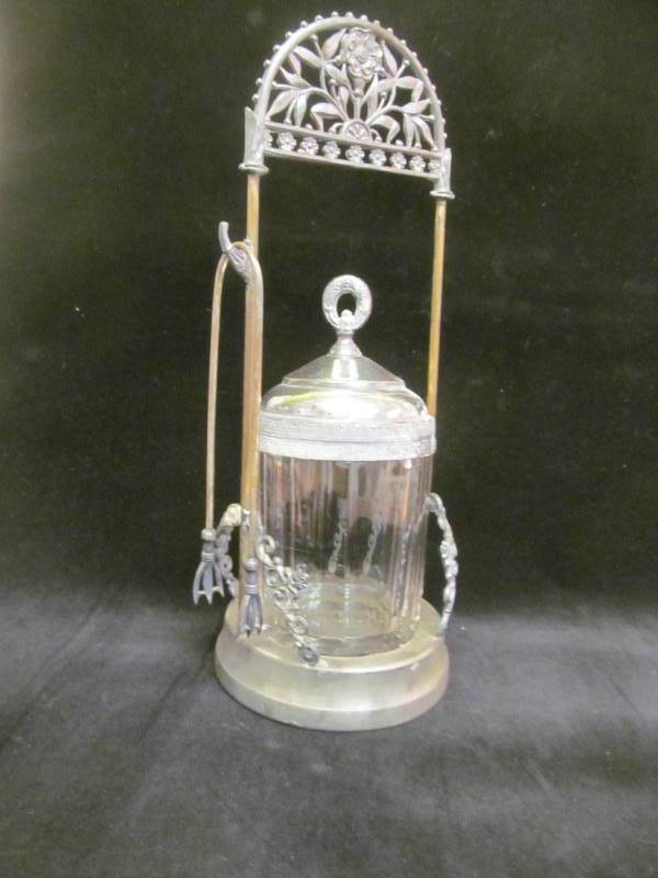 lot 246 image: Victorian Plate Pickle Castor