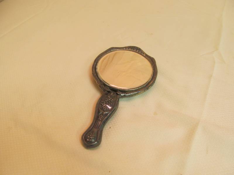 lot 248 image: Handheld Mirror, Quadruple Plate