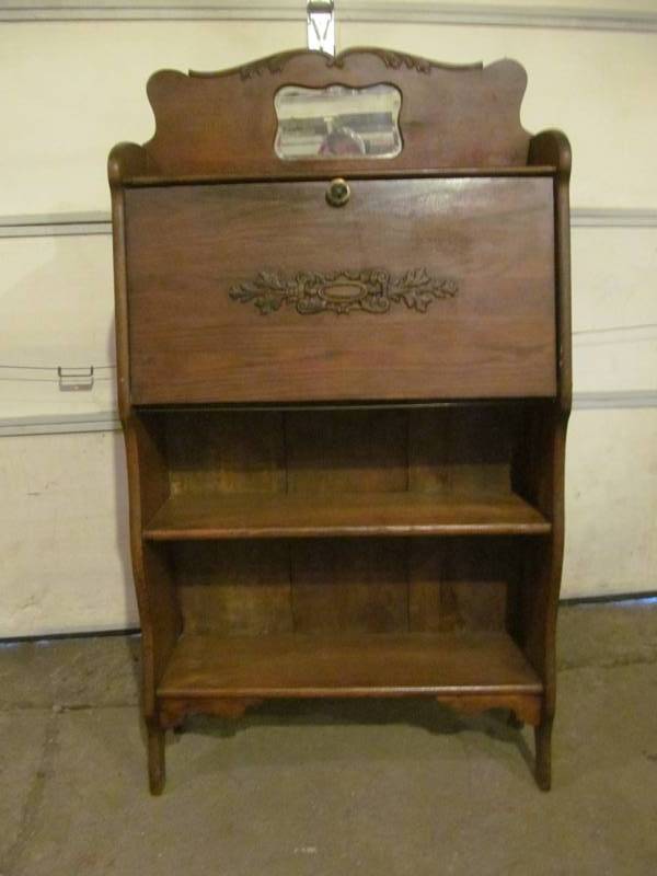 lot 256 image: Vintage Secretary Desk w Mirros