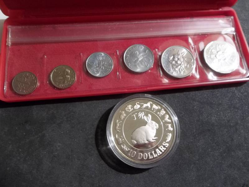 1981 Rabbit Unc Coin Set & 1987 Silver Proof 10 Dollar Coin