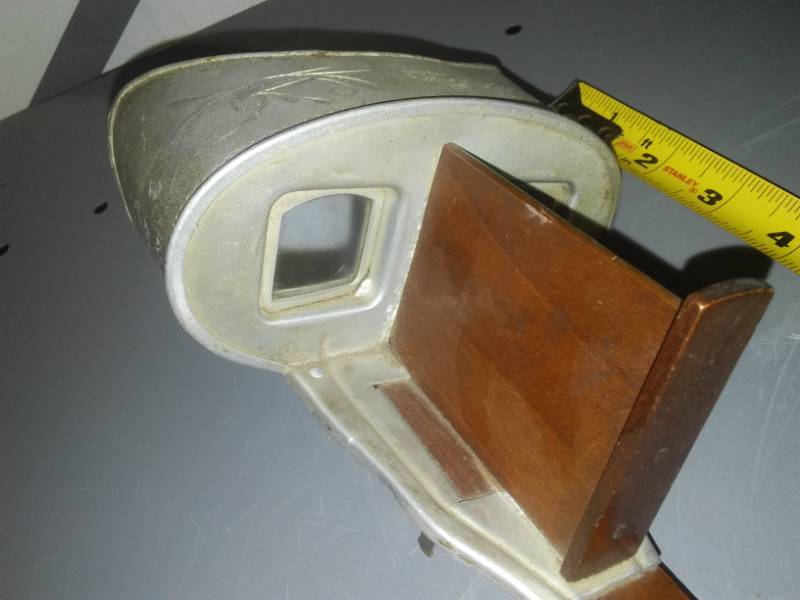 lot 216 image: Stereo Viewer Underwood NY 1901 pat.