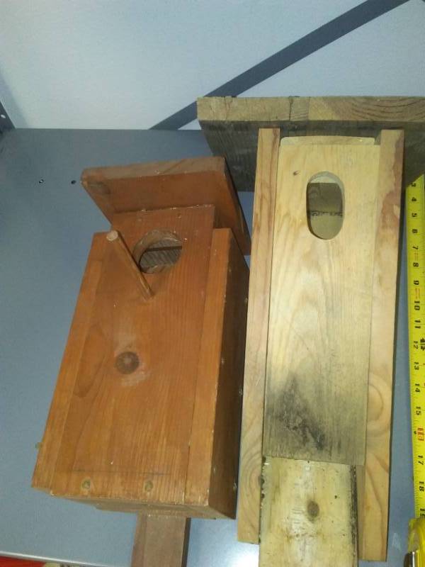 lot 265 image: Wood duck house and birdhouse - wood.