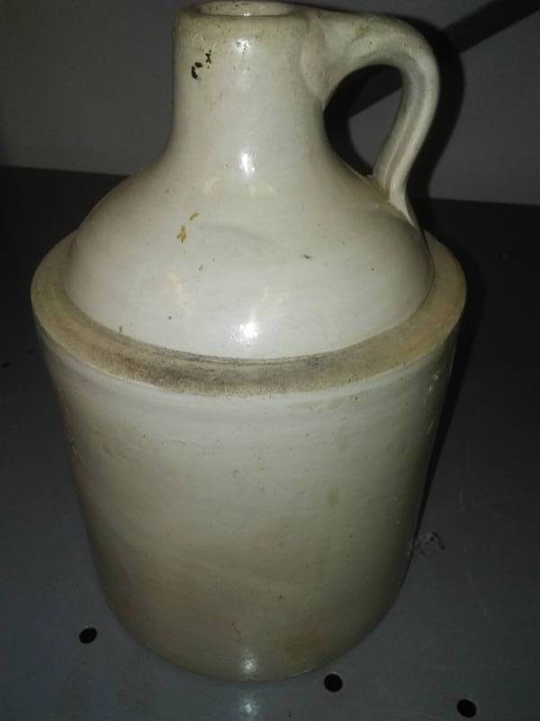 lot 273 image: Crock jug white, 5.5 diameter, no cracks.