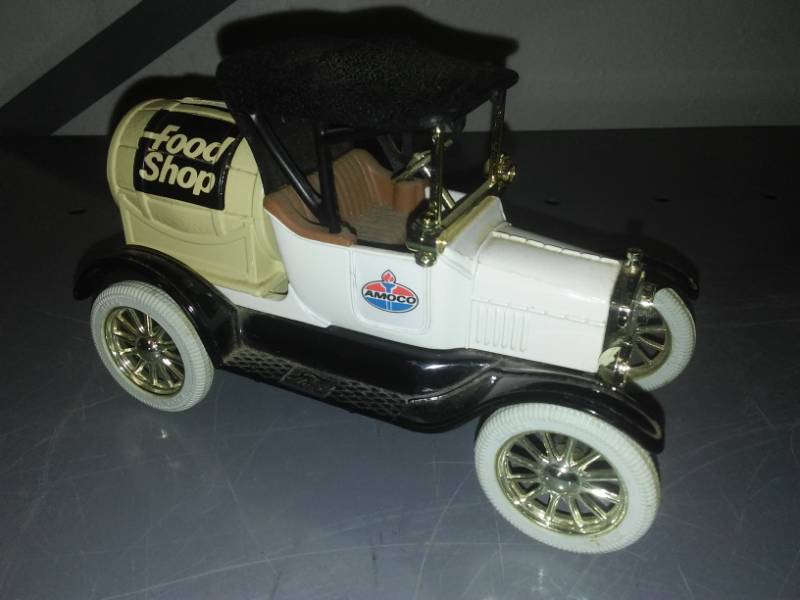 lot 278 image: Amoco Standard Oil coin Bank,