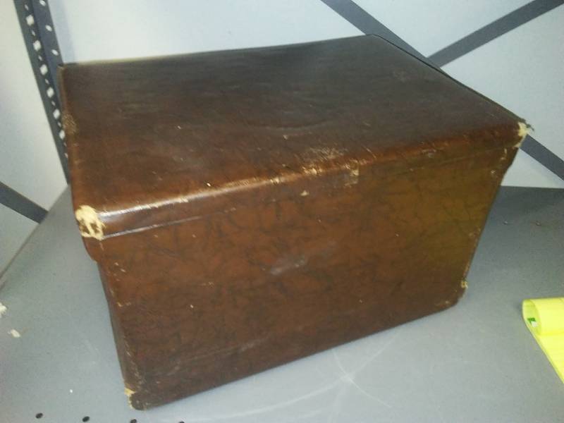 lot 297 image: Vinyl covered wood crate