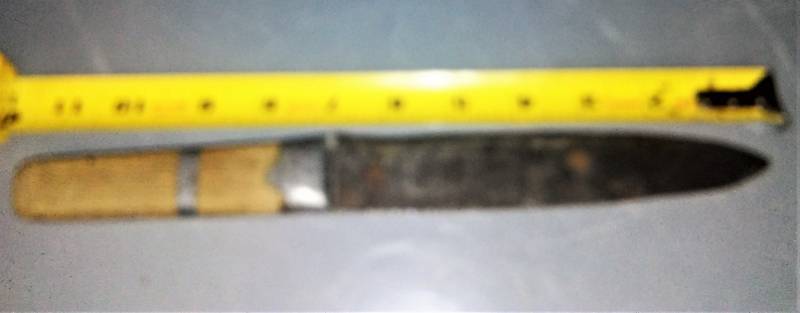 lot 321 image: Antique knife,