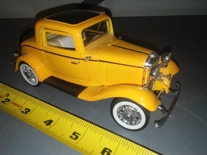 lot 346 image: 1932 Ford 3 window coupe