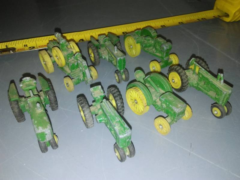 lot 354 image: Matchbox size John Deere - 7, vintage.