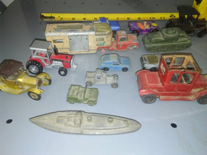 lot 356 image: Some Matchbox, Hot Wheels, Japan and more.