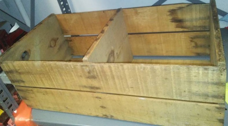 lot 363 image: Vintage wood crate,