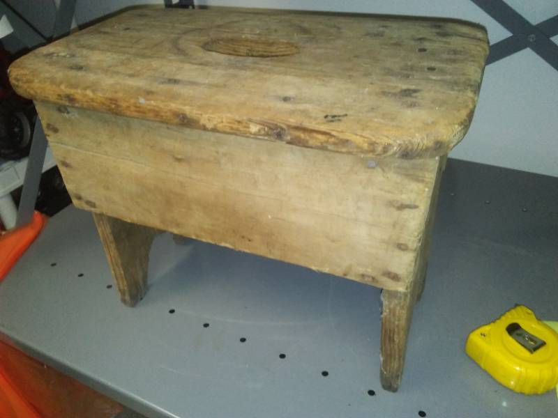 lot 366 image: Primitive wood step stool
