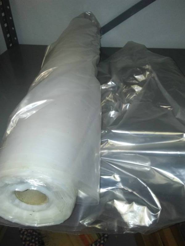 lot 372 image: Large roll of heavy plastic