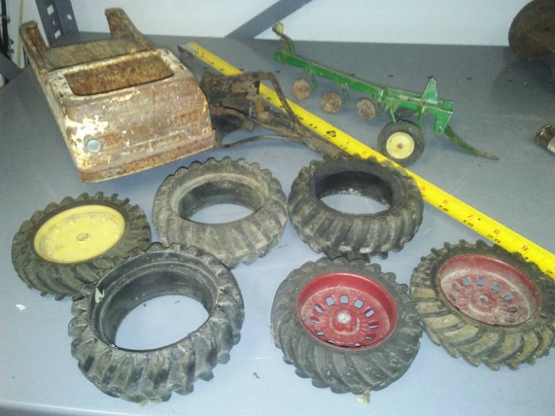 lot 380 image: Restorers parts department.