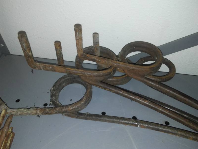 lot 415 image: Metal Implement tines.