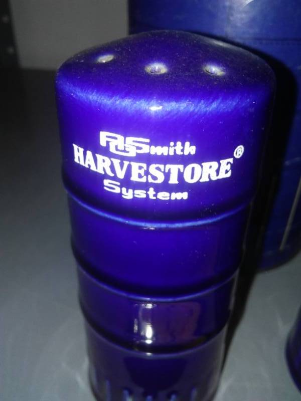 lot 432 image: Harvester System Salt and Pepper Silos and larger one