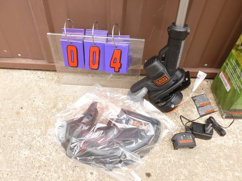 lot 4 image: SnS Auctions # 375 Lawn Care & Tools