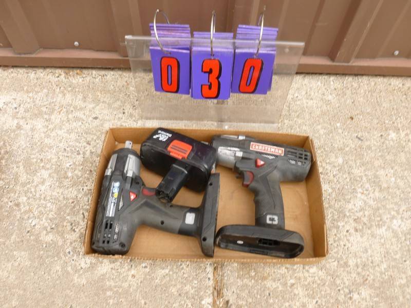 lot 30 image: SnS Auctions # 375 Lawn Care & Tools