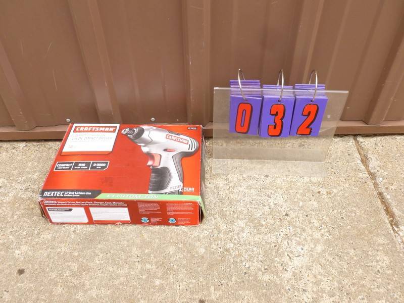 lot 32 image: SnS Auctions # 375 Lawn Care & Tools