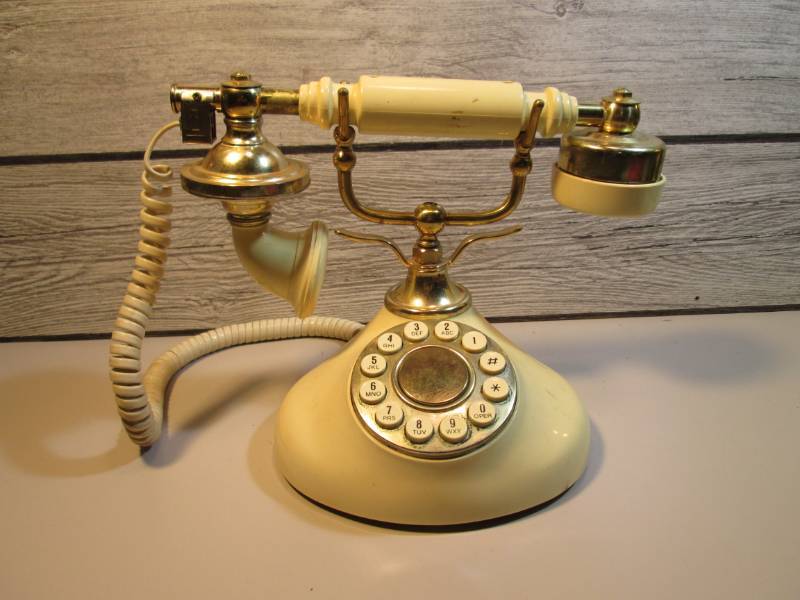 lot 1 image: Vintage MCI Telephone  RMT...