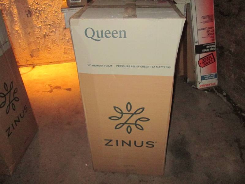 lot 82 image: New Zinus Queen Size 10 Memory Foa...