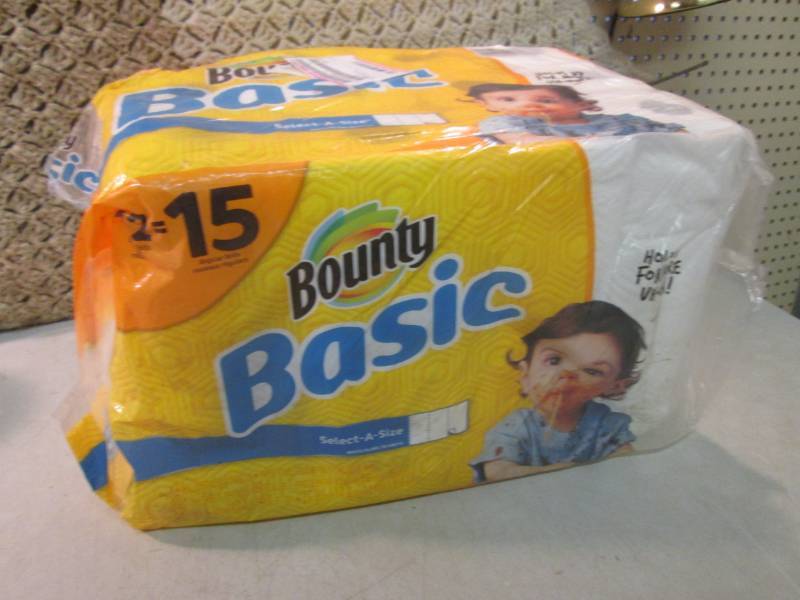 lot 101 image: Pack with 11 Rolls of Paper Towels ...