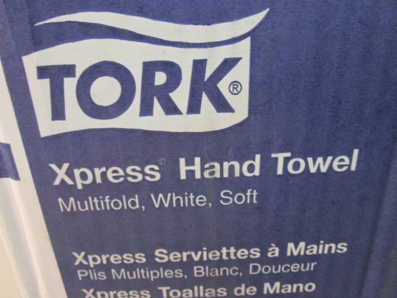 lot 107 image: Case of 2160 Tork Xpress Hand Towel...