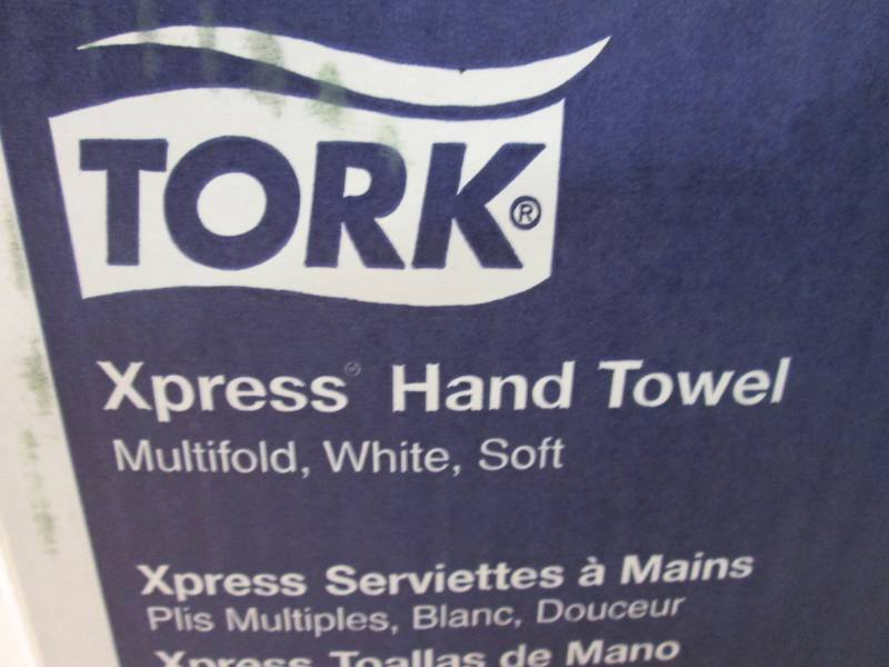 lot 114 image: Case of 2160 Tork Xpress Hand Towel...