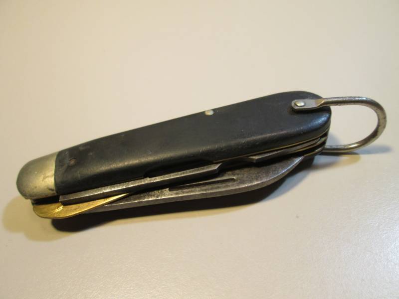 lot 136 image: Vintage 2-Blade Pocket Knife Approx...