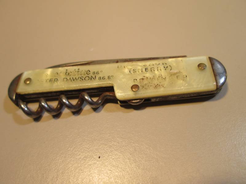 lot 142 image: Vintage Camco USA Advertisment Pock...