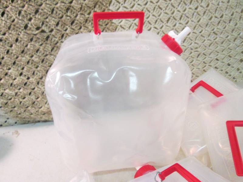 lot 198 image: Lot of 10 Fold-N-Carrier 5 Gallon W...