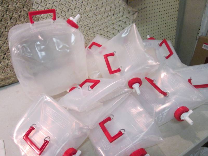 lot 199 image: Lot of 10 Fold-N-Carrier 5 Gallon W...