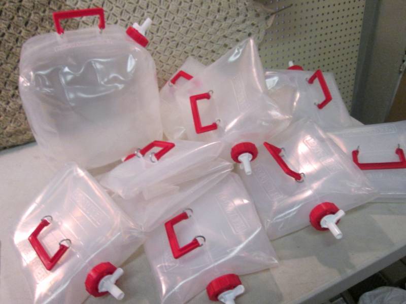 lot 202 image: Lot of 10 Fold-N-Carrier 5 Gallon W...