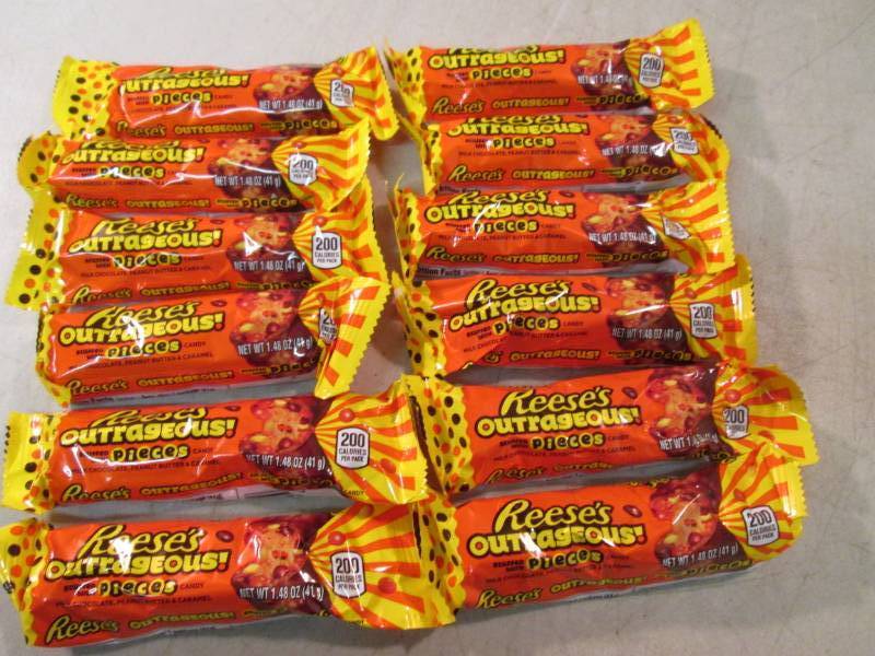 lot 226 image: 12 Reeses Outrageous Pieces Candy B...